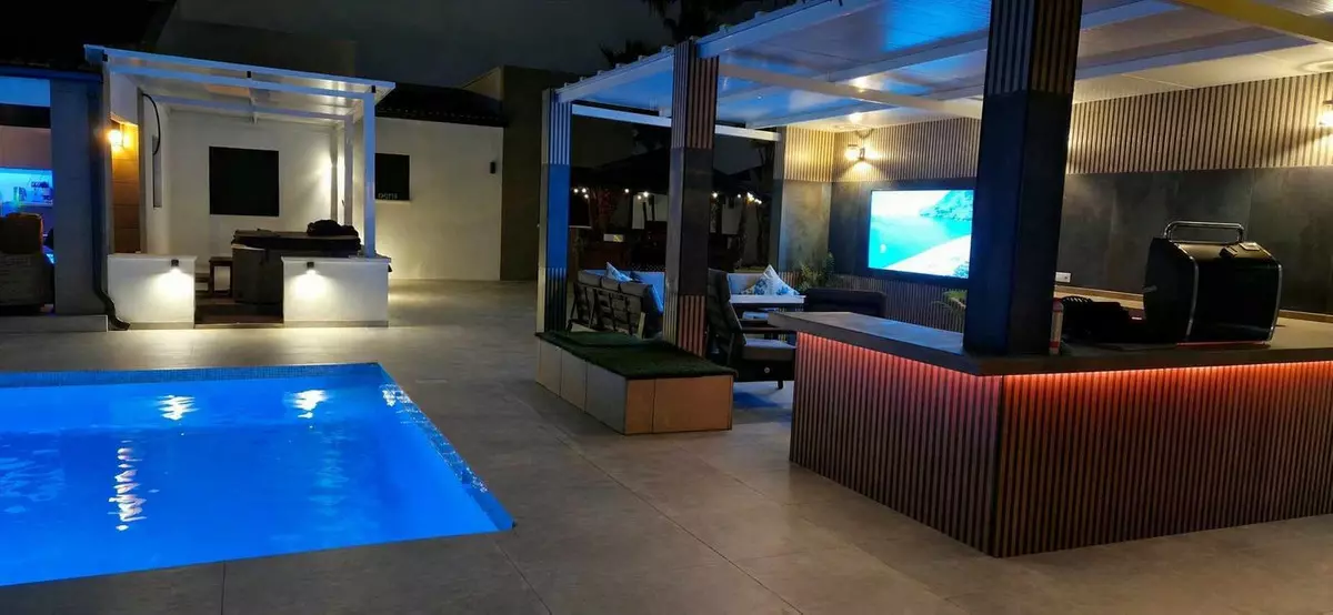 5-bedroom Villa In Torrevieja, Spain (280 M²)