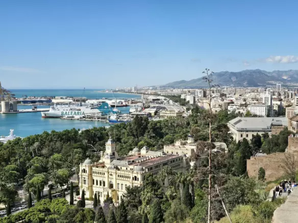 3-bedroom Apartment In Málaga, Spain (102 M²)