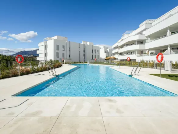 3-bedroom Apartment In Estepona, Spain (135 M²)
