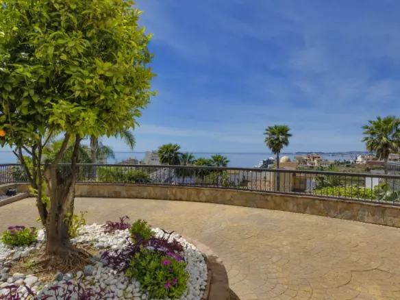 3-bedroom Apartment In Benalmádena, Spain (83 M²)