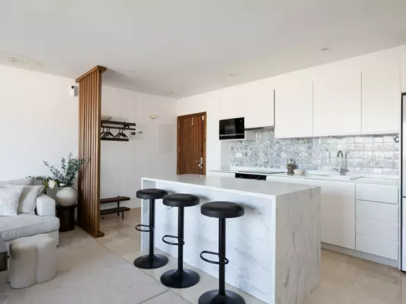 3-bedroom Apartment In Estepona, Spain (141 M²)