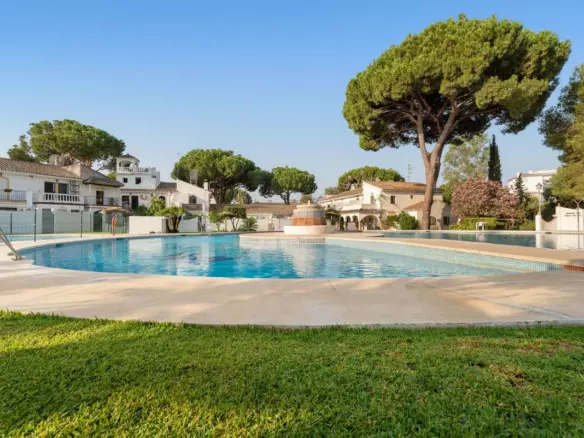 2-bedroom Town House In Marbella, Spain (95 M²)