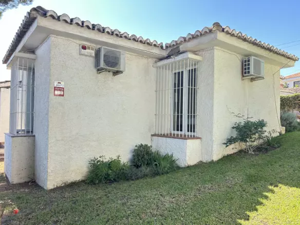 3-bedroom Villa In Fuengirola, Spain (184 M²)