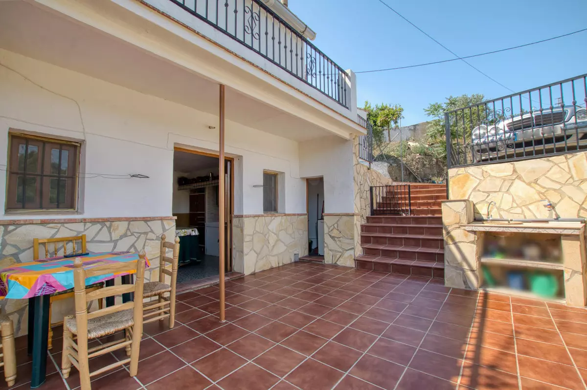 3-bedroom Villa In Canillas De Aceituno, Spain (90 M²)