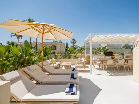 4-bedroom Town House In Benahavis, Spain (350 M²)