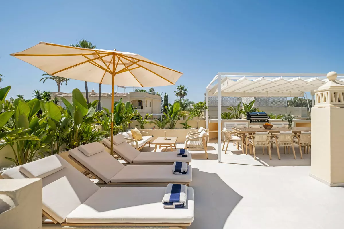 4-bedroom Town House In Benahavis, Spain (350 M²)