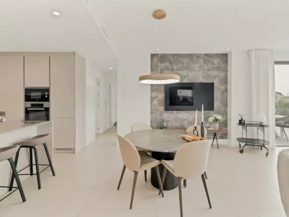 2-bedroom Apartment In Benahavis, Spain (113 M²)