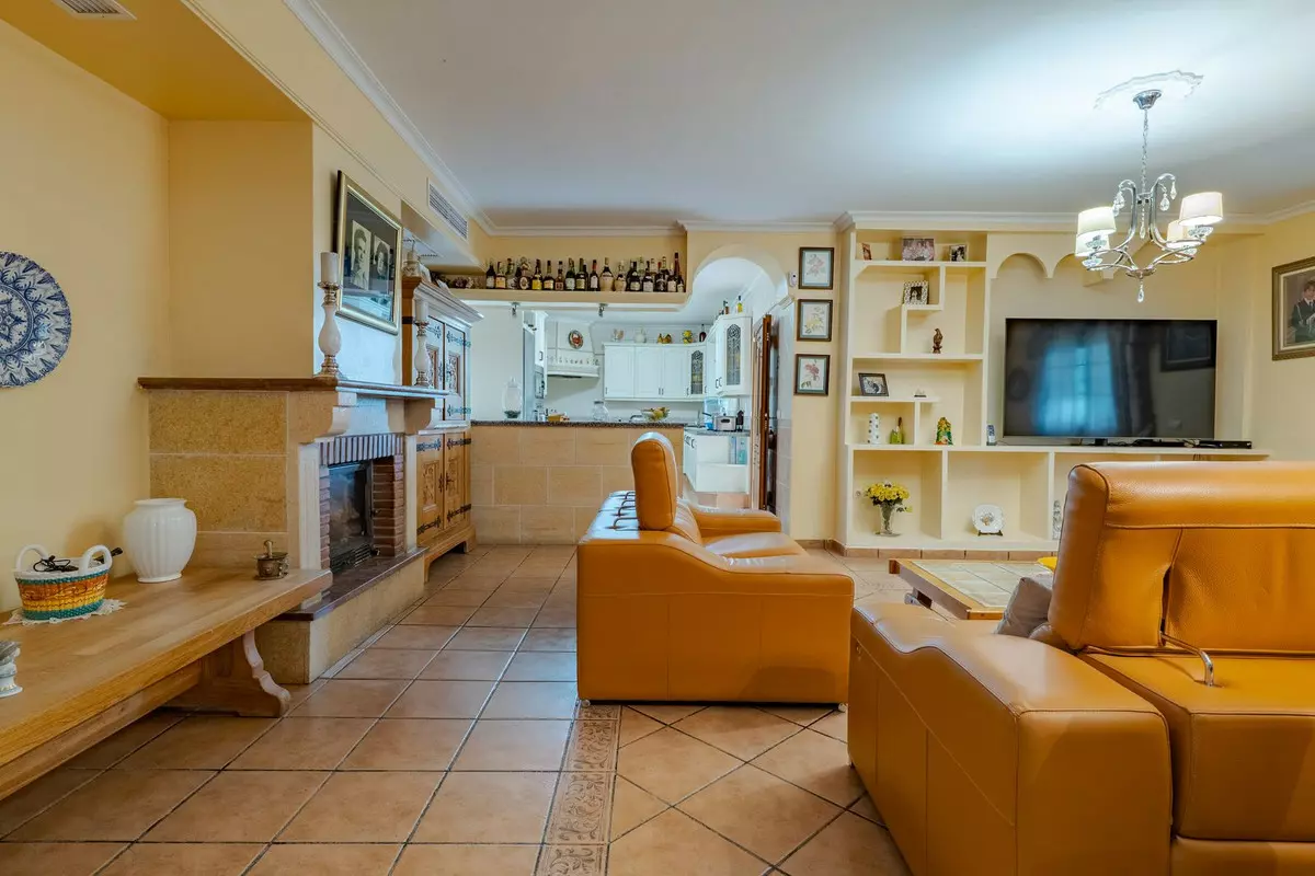 8-bedroom Villa In Alhaurín El Grande, Spain (556 M²)