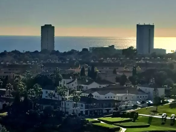 2-bedroom Apartment In Marbella, Spain (121 M²)