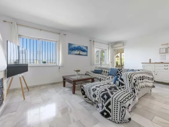 3-bedroom Villa In Fuengirola, Spain (228 M²)