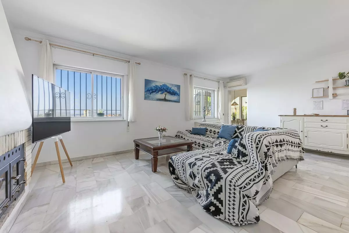 3-bedroom Villa In Fuengirola, Spain (228 M²)