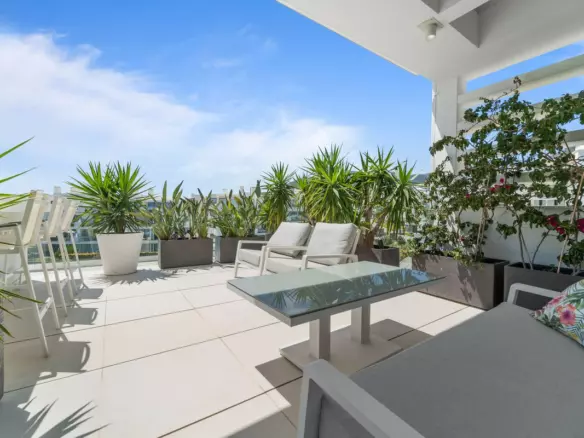 3-bedroom Apartment In Fuengirola, Spain (153 M²)