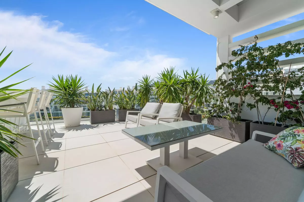 3-bedroom Apartment In Fuengirola, Spain (153 M²)
