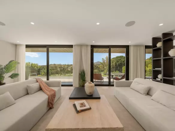 5-bedroom Villa In Marbella, Spain (342 M²)