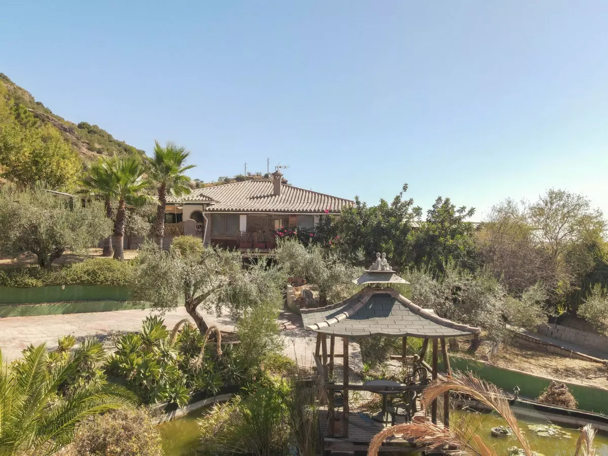 3-bedroom Villa In Guaro, Spain (222 M²)