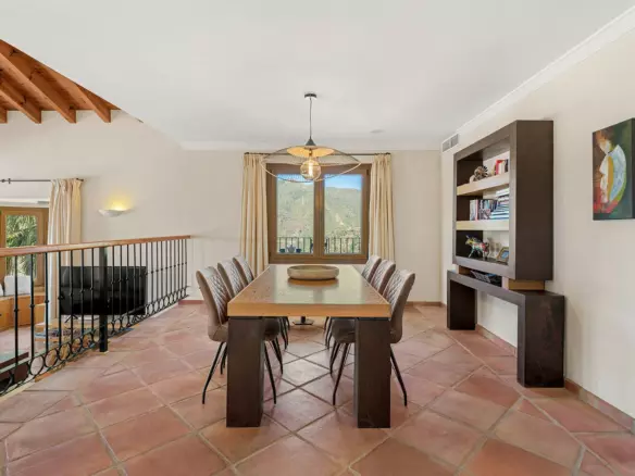 5-bedroom Villa In Benahavis, Spain (414 M²)