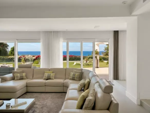 6-bedroom Villa In Marbella, Spain (413 M²)