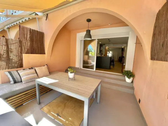 2-bedroom Town House In Santa Pola, Spain (90 M²)