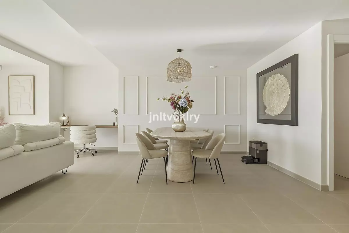 3-bedroom Apartment In Estepona, Spain (127 M²)