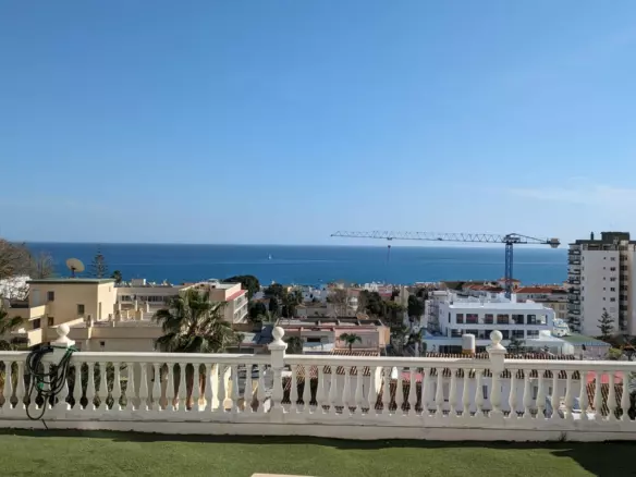 3-bedroom Apartment In Torremolinos, Spain (170 M²)