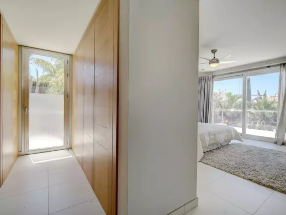 5-bedroom Villa In Marbella, Spain (627 M²)
