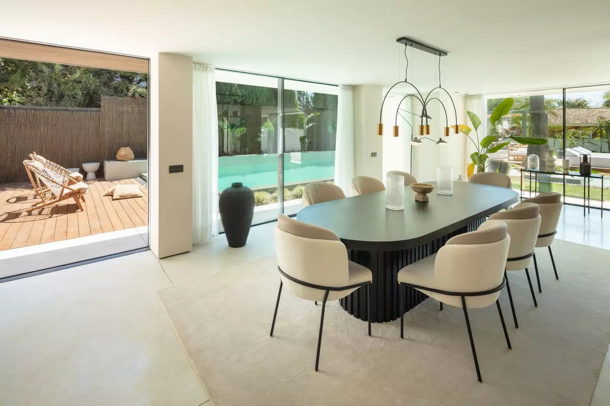 4-bedroom Villa In Marbella, Spain (435 M²)