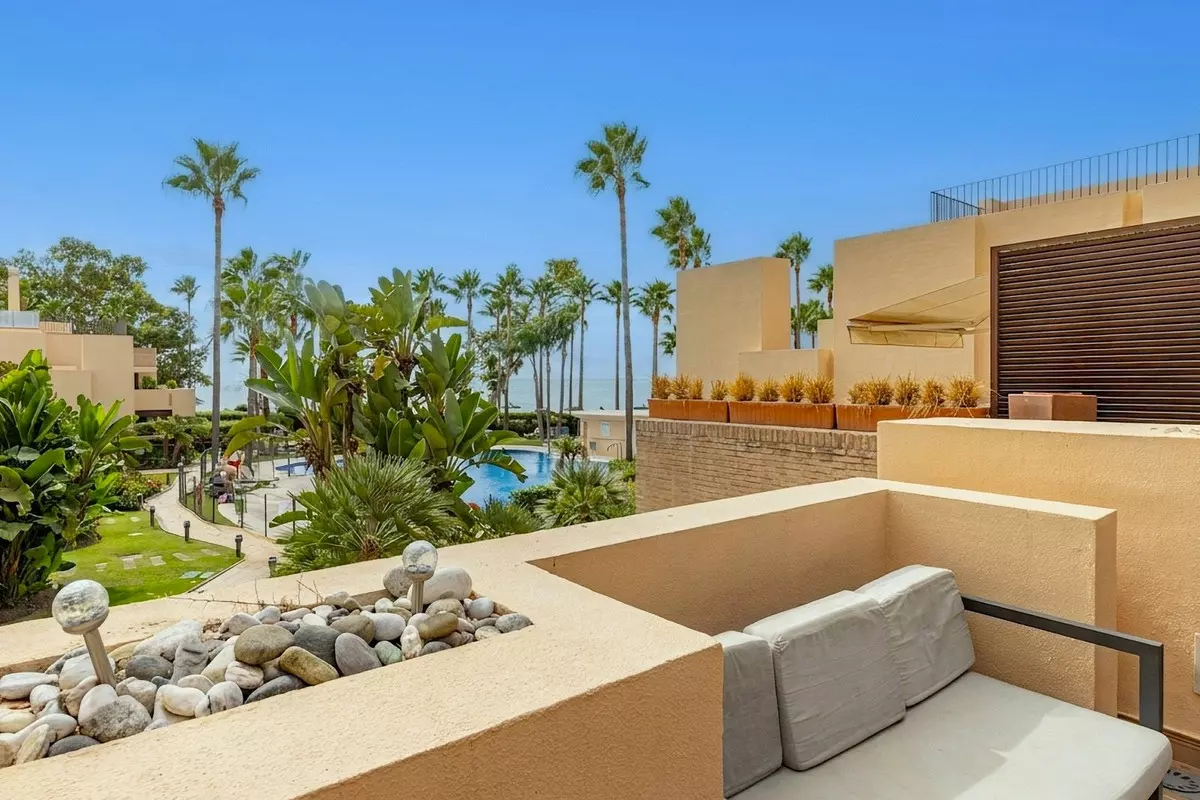 2-bedroom Apartment In Estepona, Spain (129 M²)