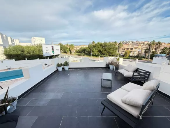 6-bedroom Villa In Orihuela, Spain (240 M²)