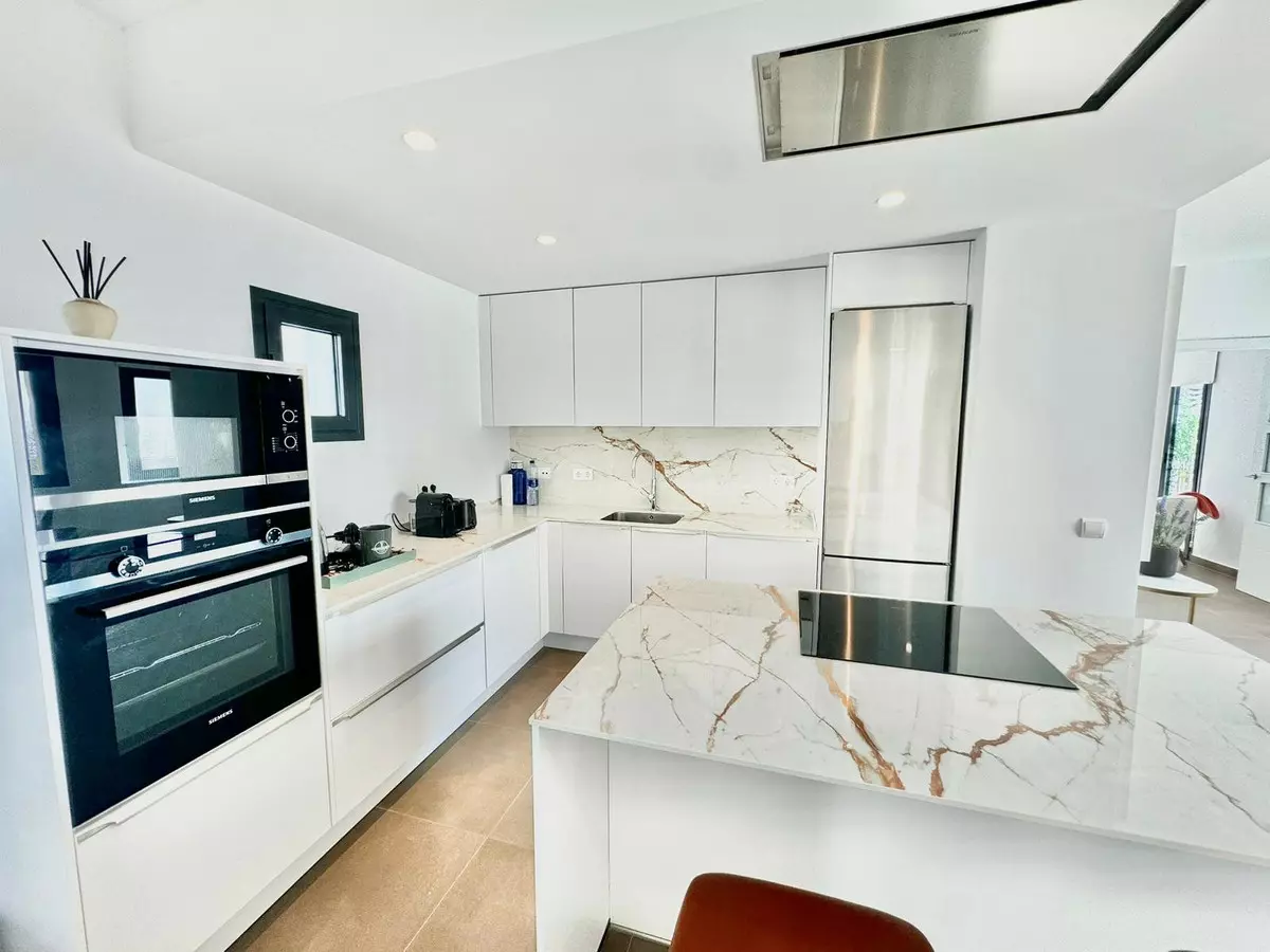 3-bedroom Apartment In Marbella, Spain (163 M²)