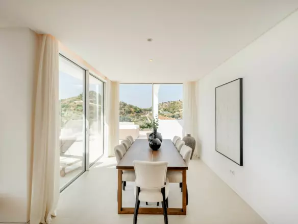 3-bedroom Apartment In Ojen, Spain (267 M²)