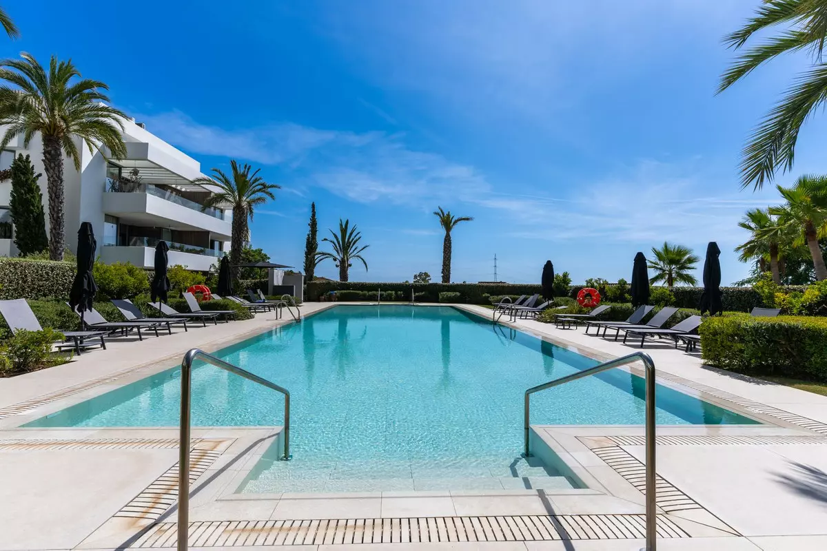 2-bedroom Apartment In Benahavis, Spain (105 M²)