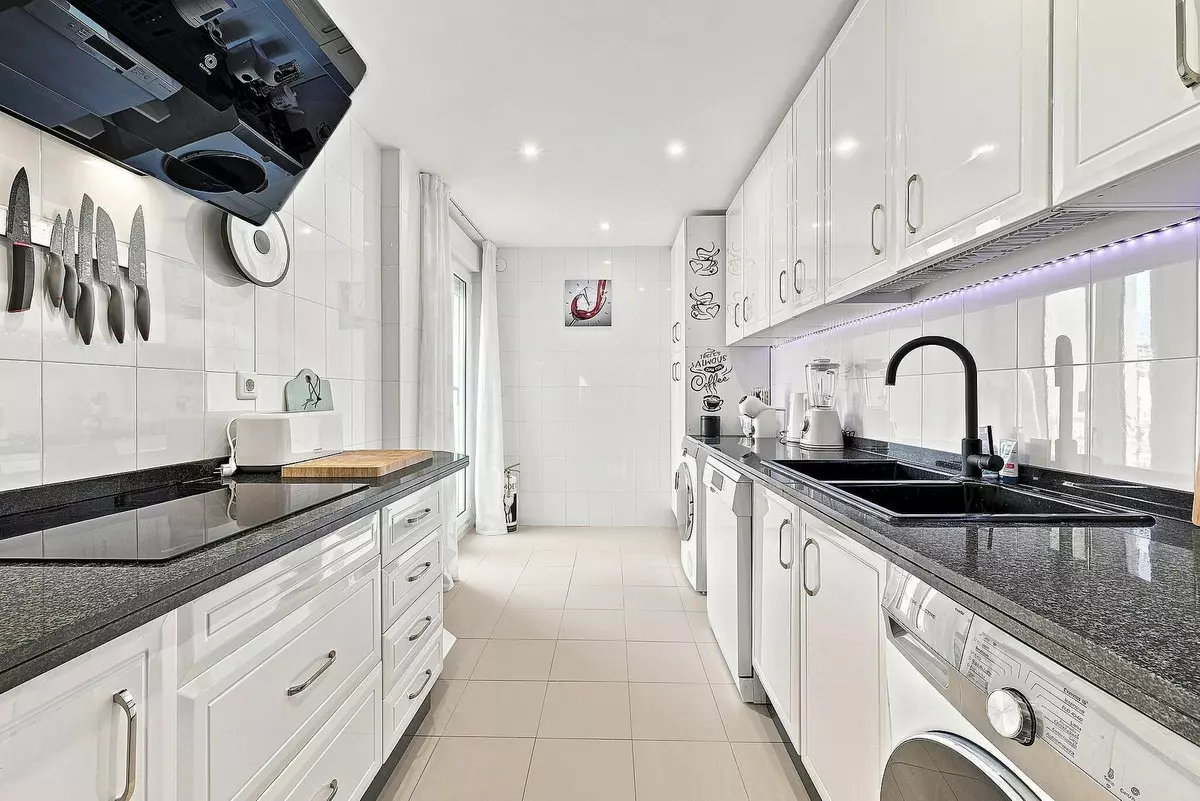 3-bedroom Apartment In Benalmádena, Spain (134 M²)