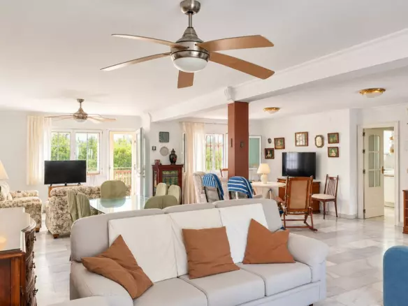4-bedroom Villa In Benalmádena, Spain (343 M²)