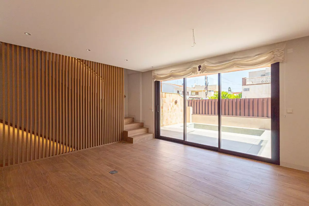3-bedroom Villa In San Pedro Del Pinatar, Spain (162 M²)