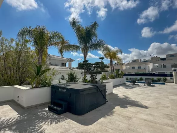 4-bedroom Villa In Orihuela, Spain (527 M²)