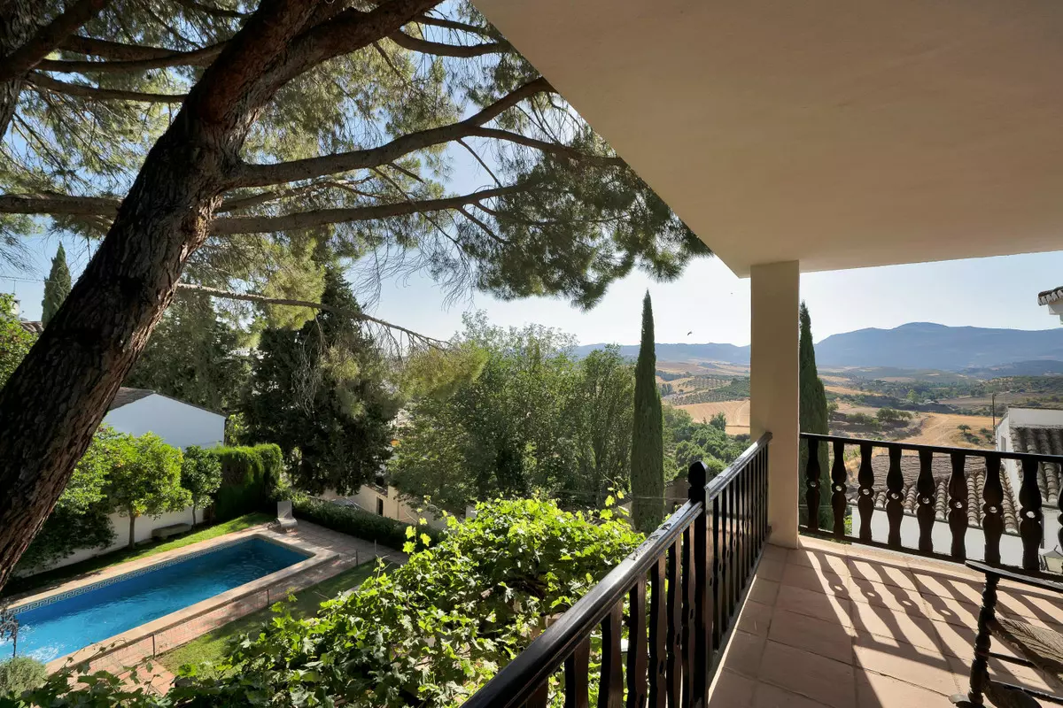 5-bedroom Villa In Ronda, Spain (395 M²)