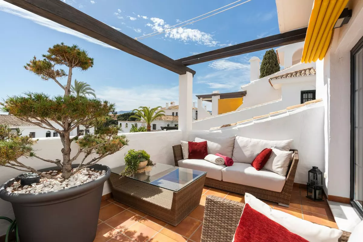 3-bedroom Apartment In Marbella, Spain (151 M²)