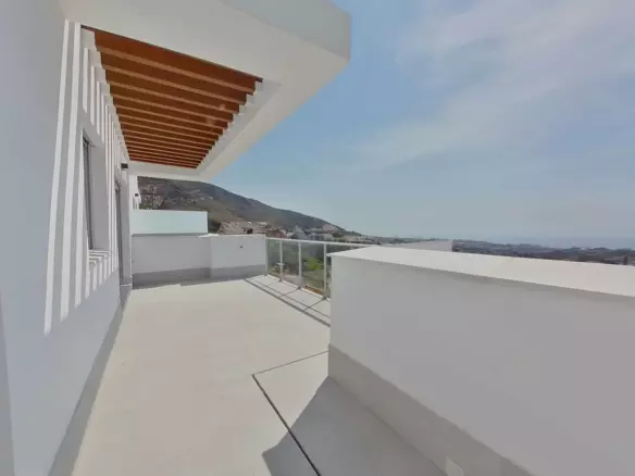 2-bedroom Apartment In Benalmádena, Spain (116 M²)