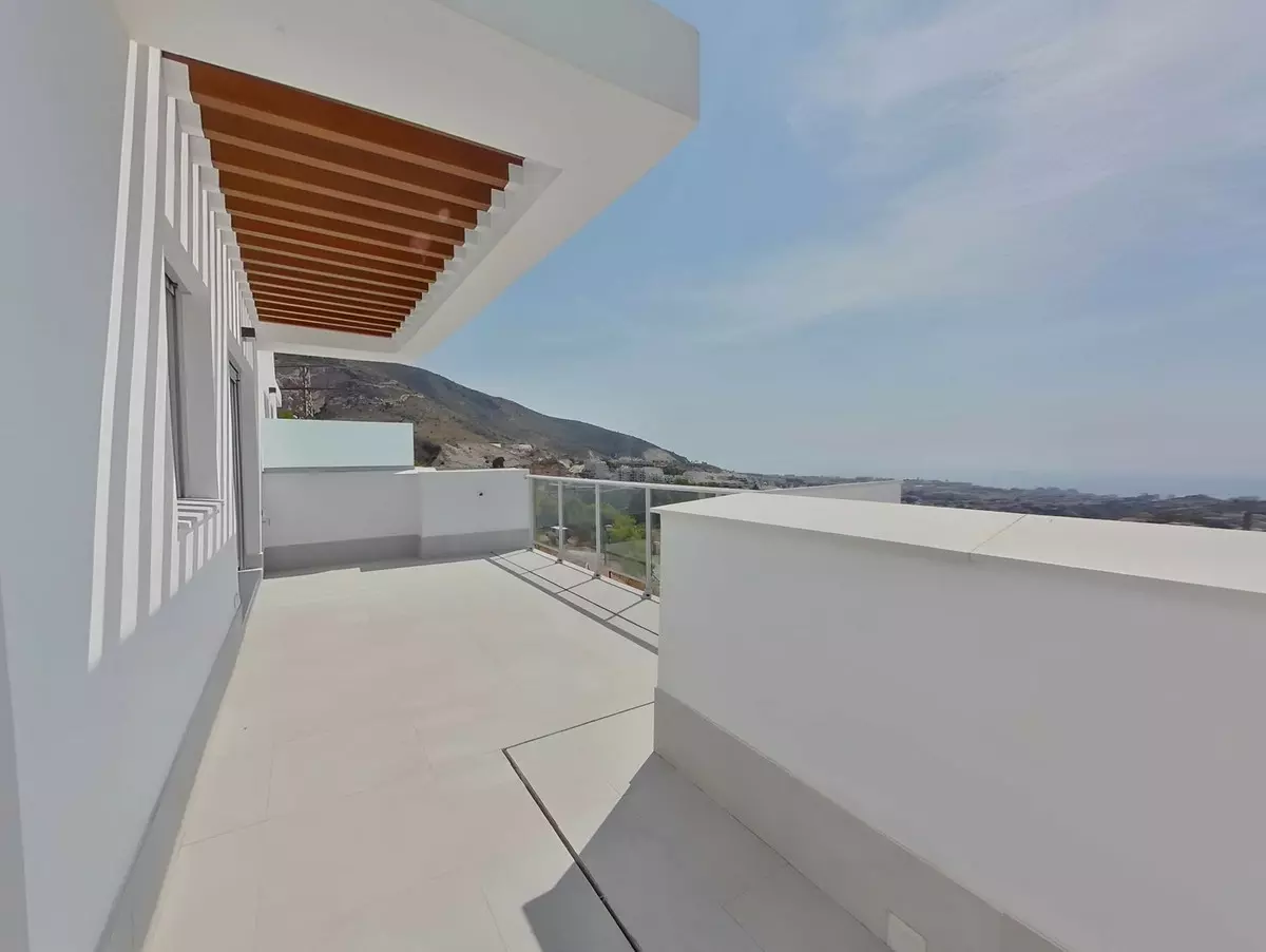 2-bedroom Apartment In Benalmádena, Spain (116 M²)