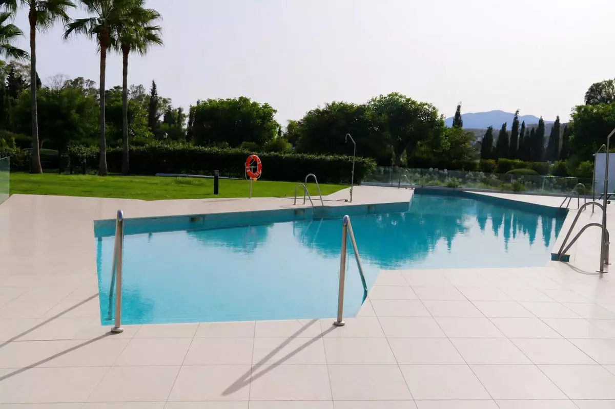 3-bedroom Apartment In Estepona, Spain (124 M²)