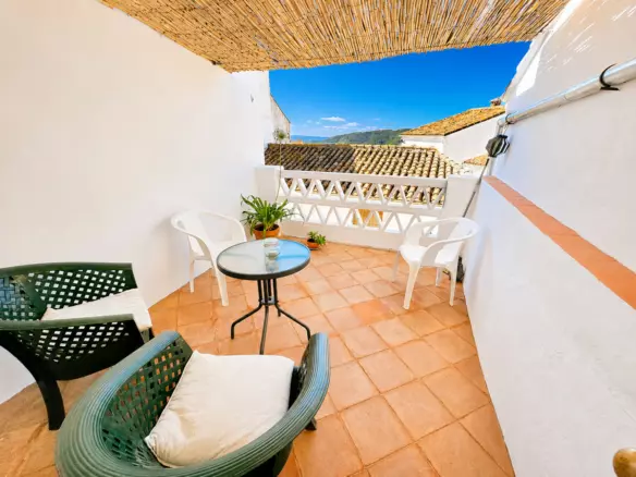 2-bedroom Town House In Gaucín, Spain (105 M²)