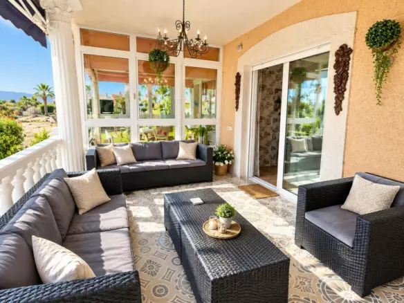 4-bedroom Town House In Benferri, Spain (265 M²)