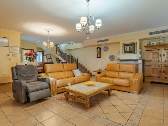 8-bedroom Villa In Alhaurín El Grande, Spain (556 M²)