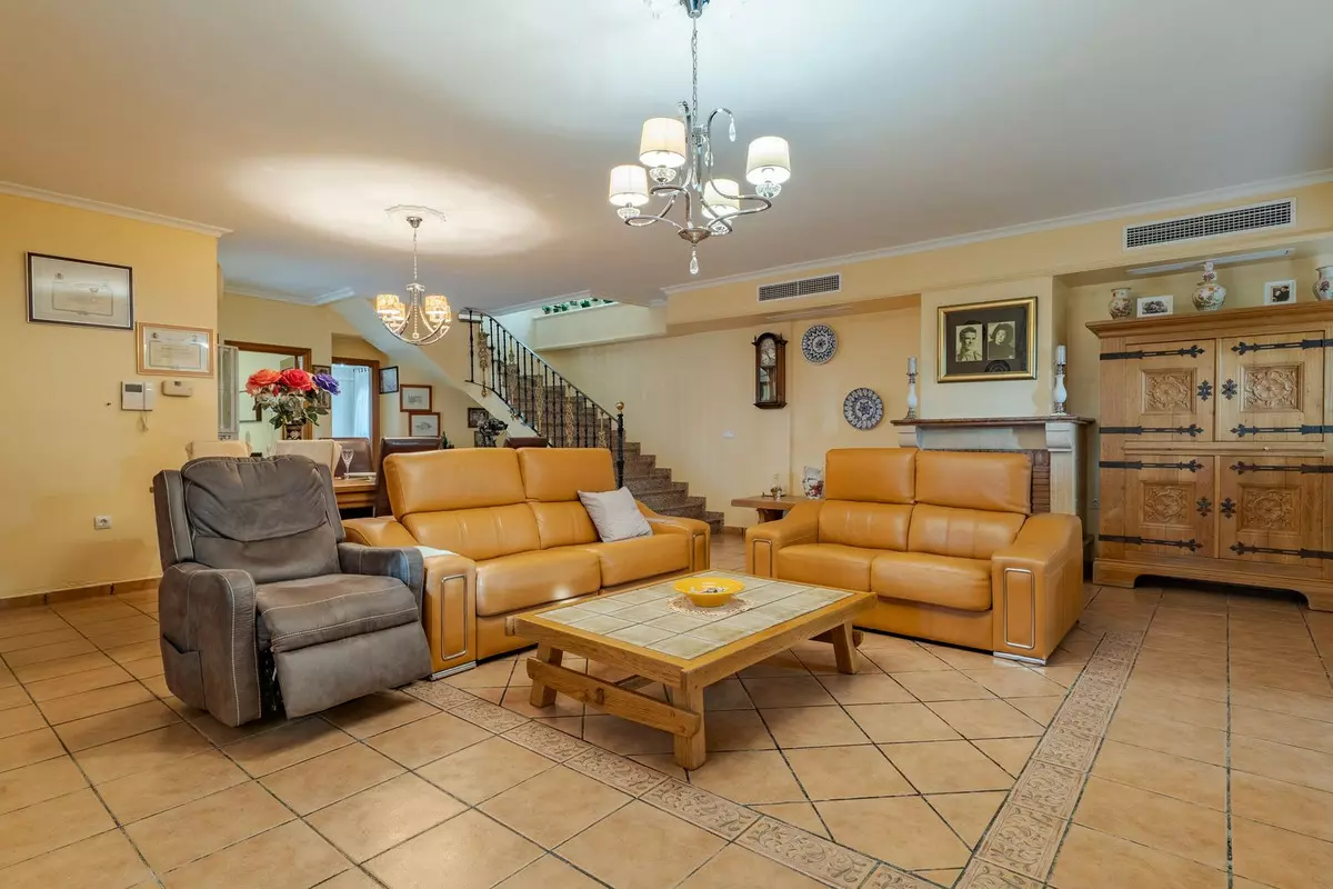 8-bedroom Villa In Alhaurín El Grande, Spain (556 M²)