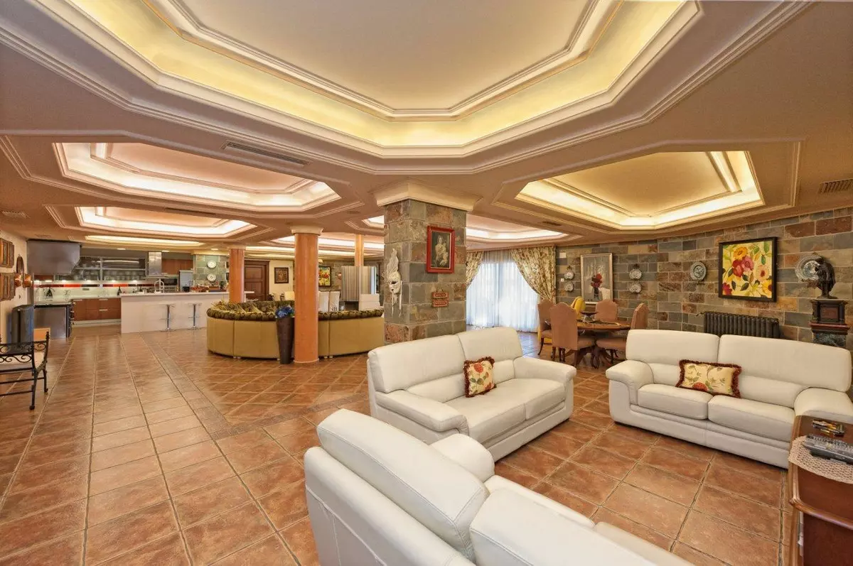 7-bedroom Villa In Mijas, Spain (2.235 M²)