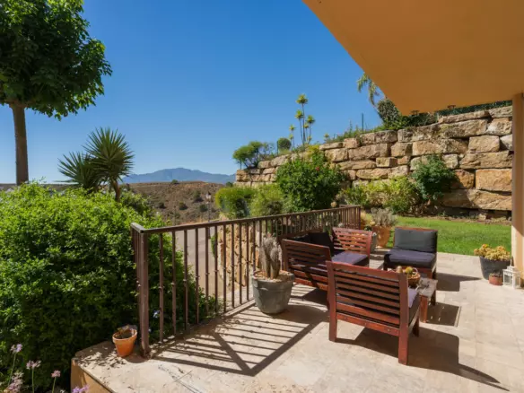 3-bedroom Apartment In Estepona, Spain (128 M²)
