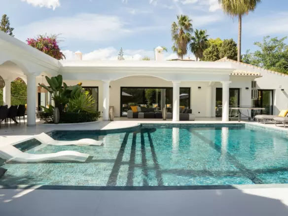 5-bedroom Villa In Estepona, Spain (278 M²)
