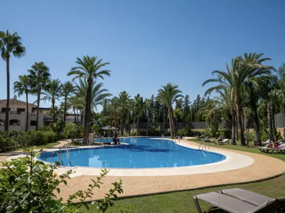 2-bedroom Apartment In Marbella, Spain (128 M²)