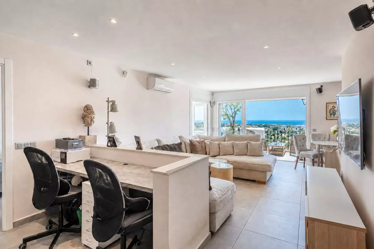 2-bedroom Apartment In Málaga, Spain (108 M²)