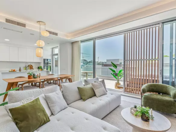 3-bedroom Apartment In Marbella, Spain (148 M²)